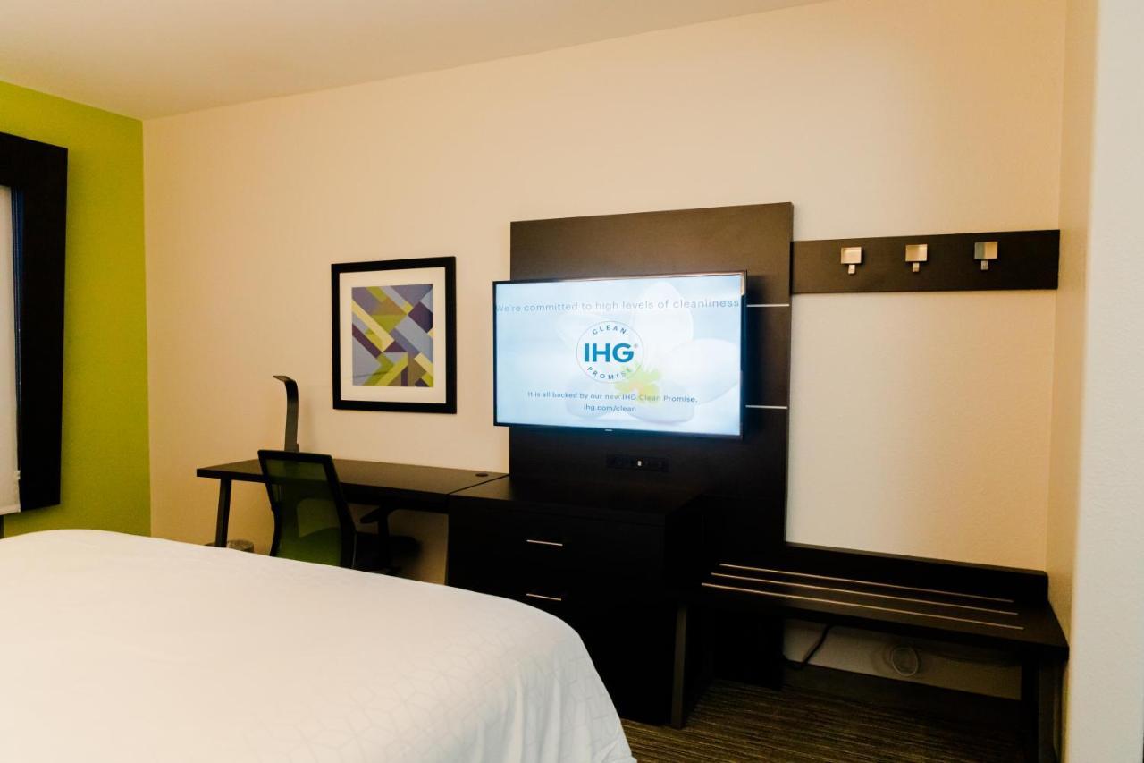 Holiday Inn Express Hotel & Suites Greenville By Ihg Bagian luar foto