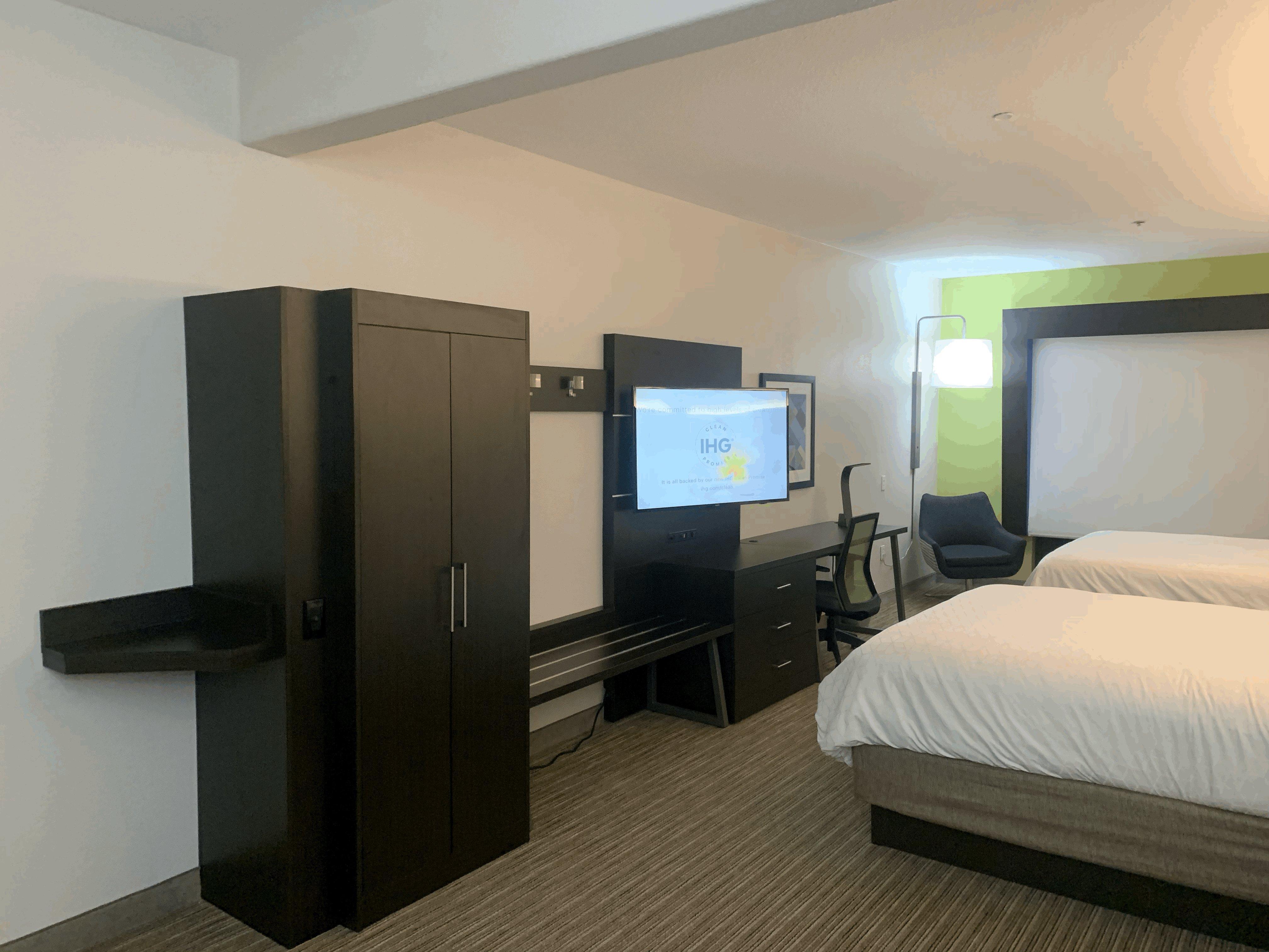 Holiday Inn Express Hotel & Suites Greenville By Ihg Bagian luar foto