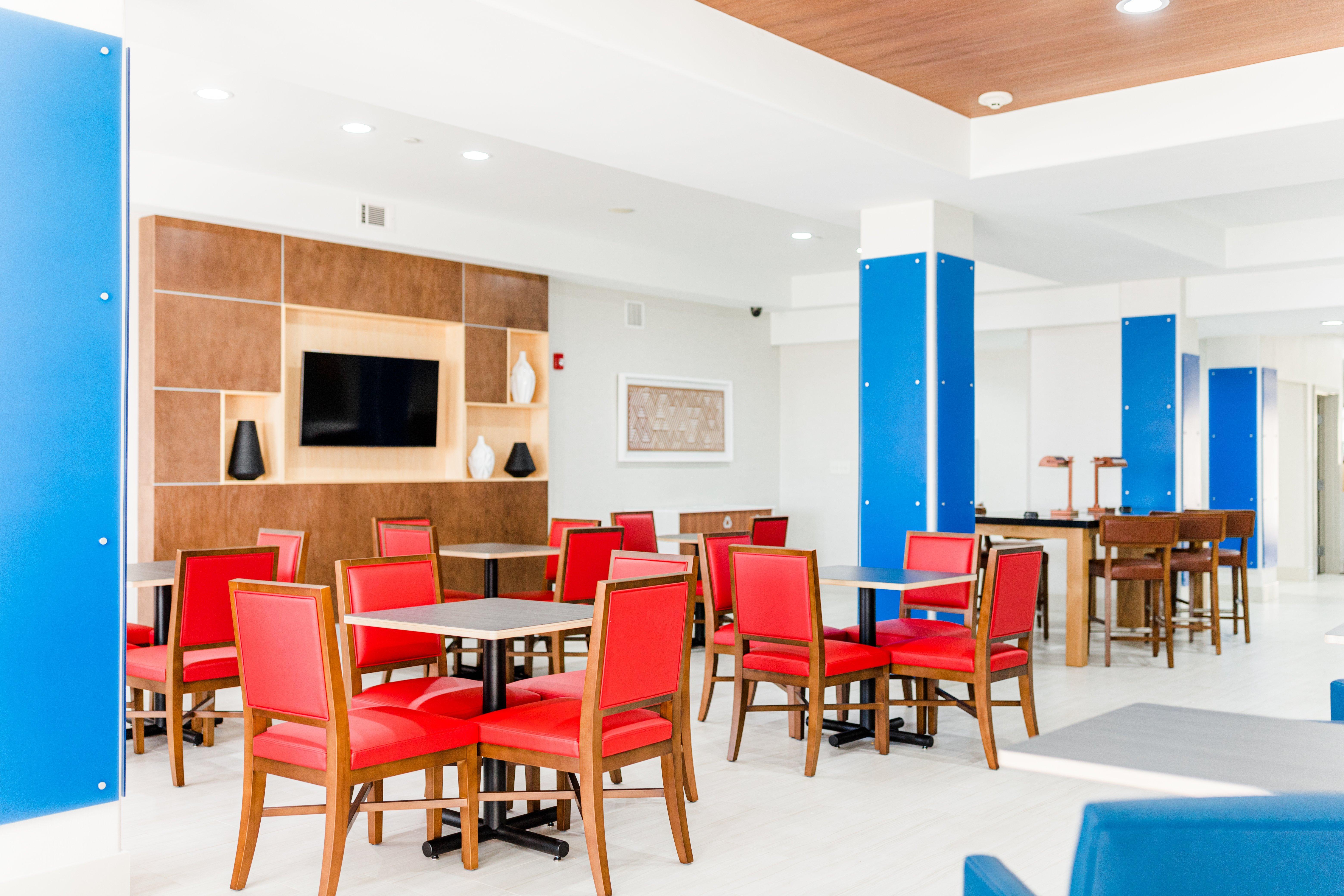 Holiday Inn Express Hotel & Suites Greenville By Ihg Bagian luar foto