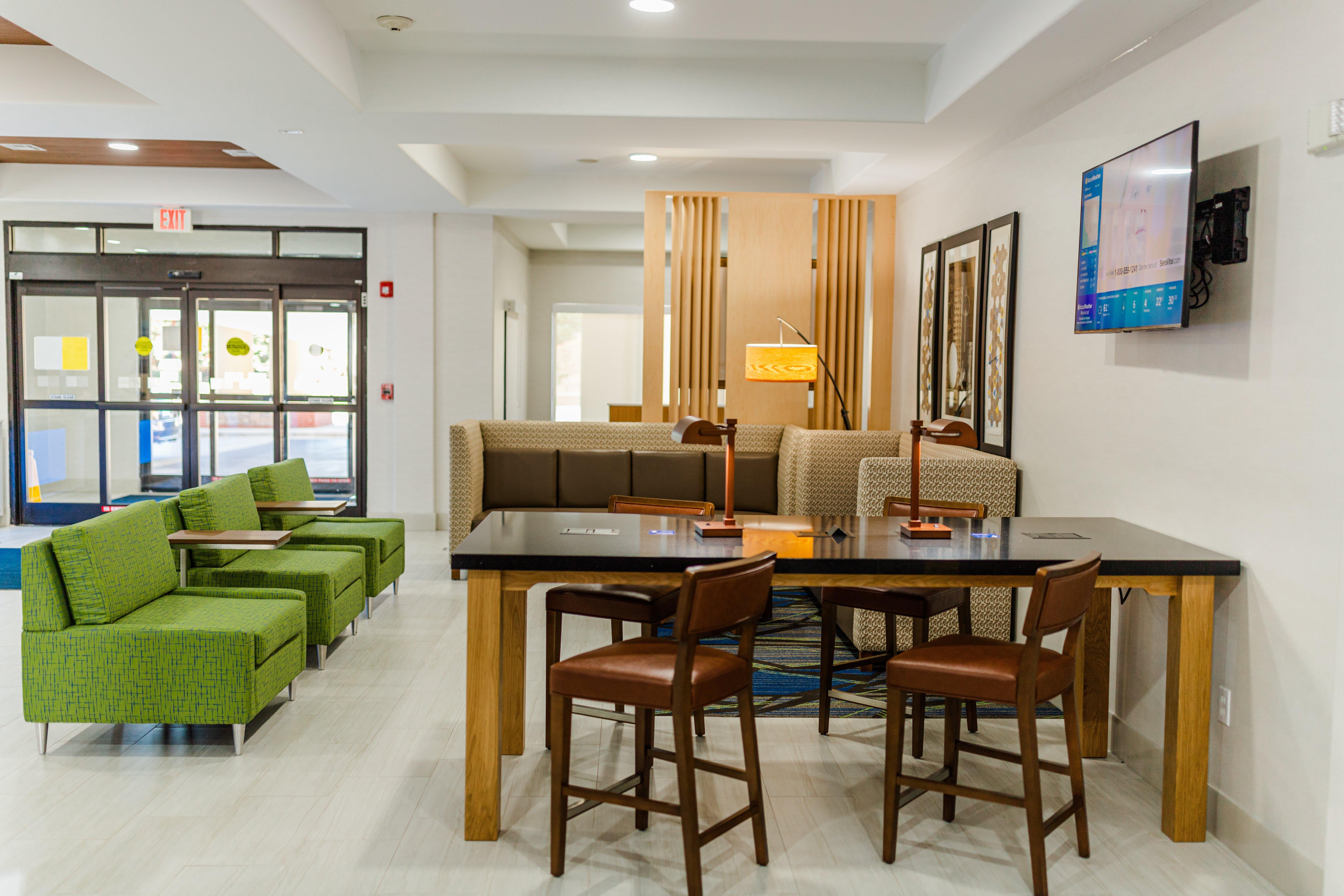 Holiday Inn Express Hotel & Suites Greenville By Ihg Bagian luar foto
